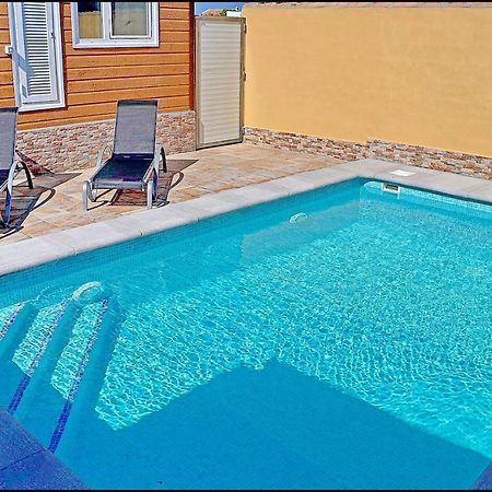 Bungalow Con Piscina Privada โกนิล เด ลาฟรอนเตรา ภายนอก รูปภาพ