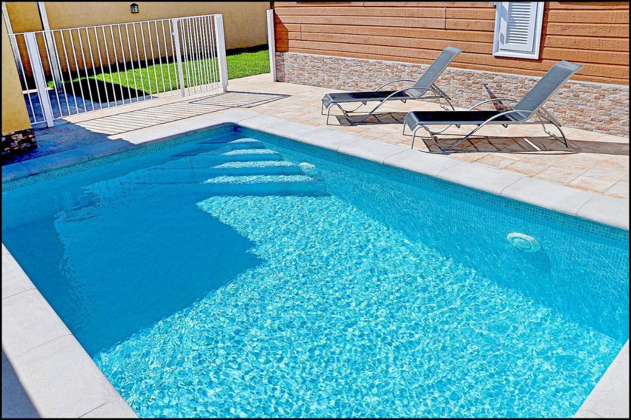 Bungalow Con Piscina Privada โกนิล เด ลาฟรอนเตรา ภายนอก รูปภาพ
